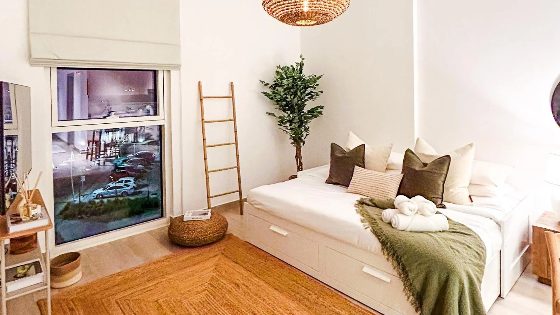 Voyage Studio In Waters Edge Abu Dhabi